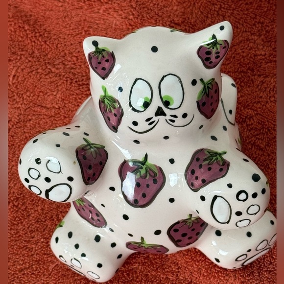 Bella Casa by Ganz 'MEOWBERRY' Kitty Cat Piggy Bank EUC Pink & purple Strawberry - Picture 5 of 7